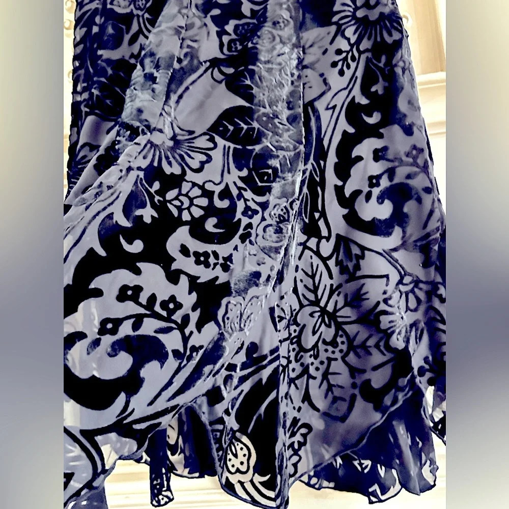 90’s CHIC Grunge MIDI Skirt By Notations, Velvety Floral Design Ruffled Length - Picture 4 of 16